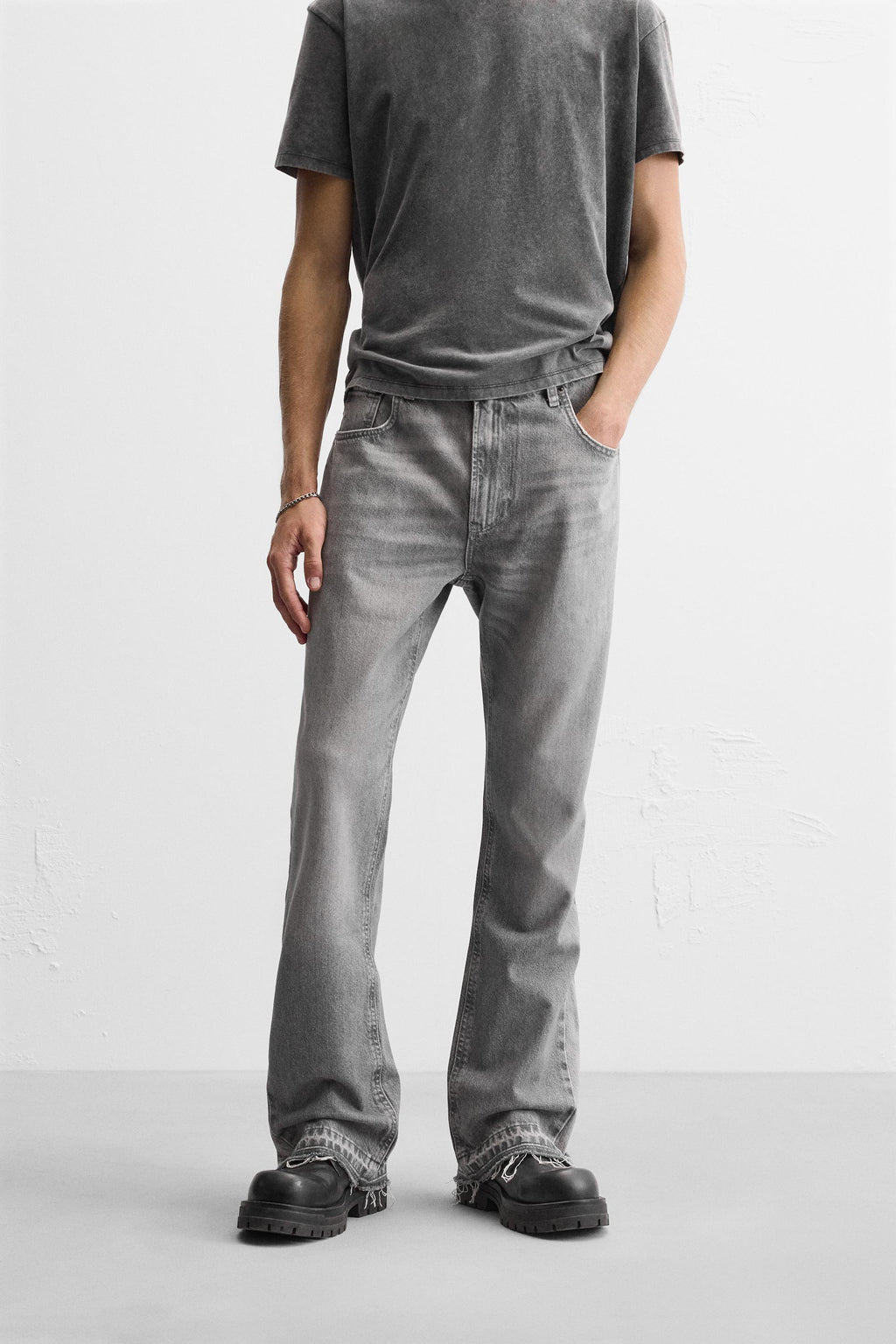 AZAR | FLARED JEANS